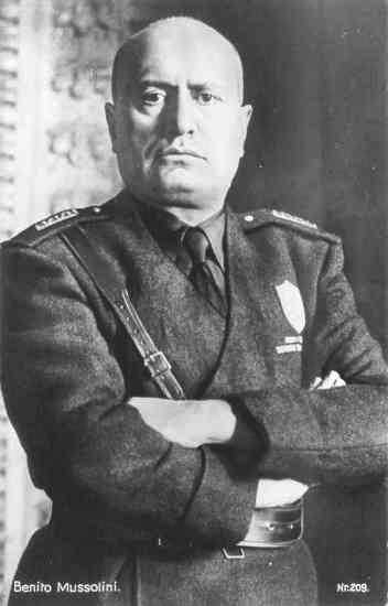 http://www.atin.org/images/zamanhatti/1910_1919/Benito_Mussolini.jpg